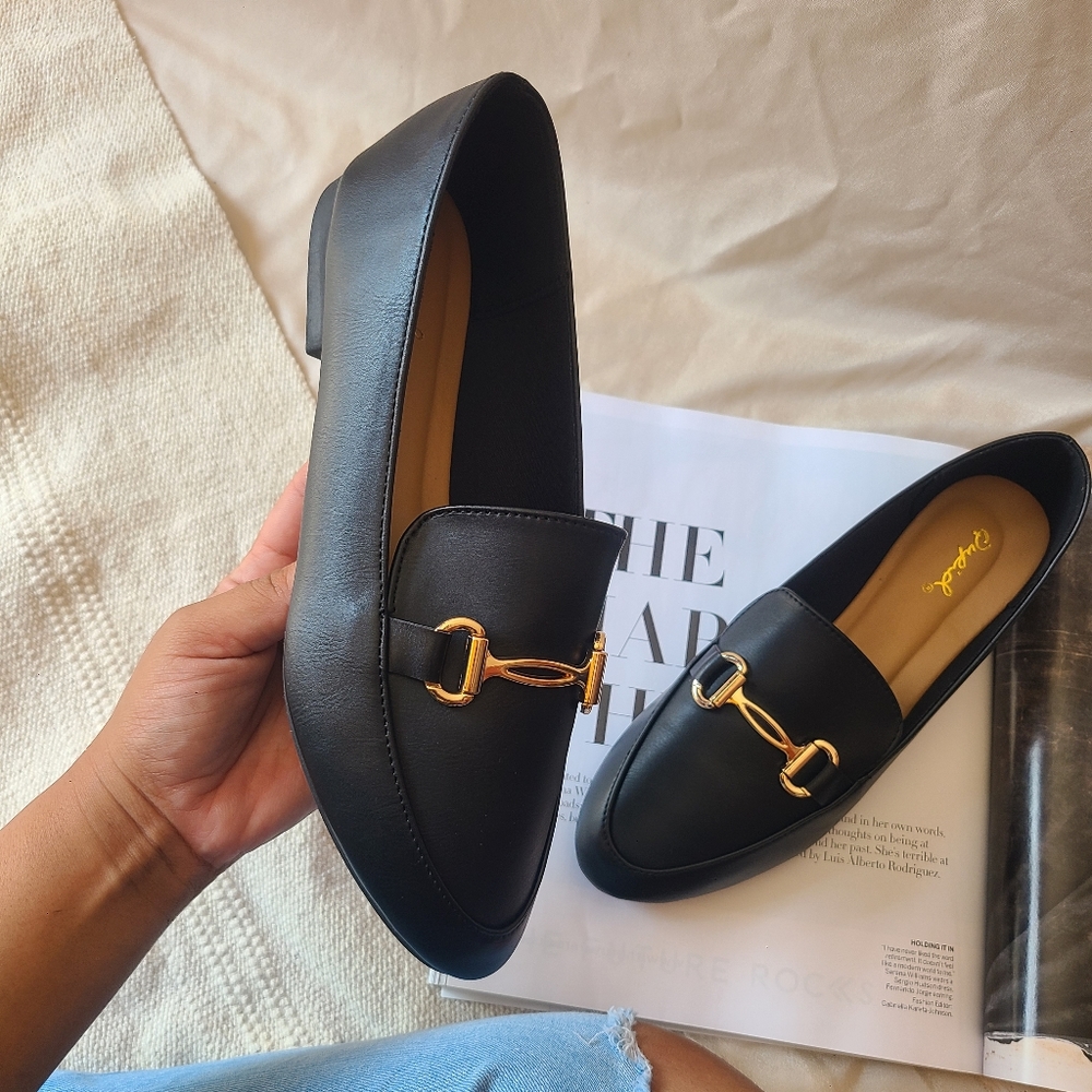 🆕️The Estelle// Black faux leather flat - Picture 3 of 4